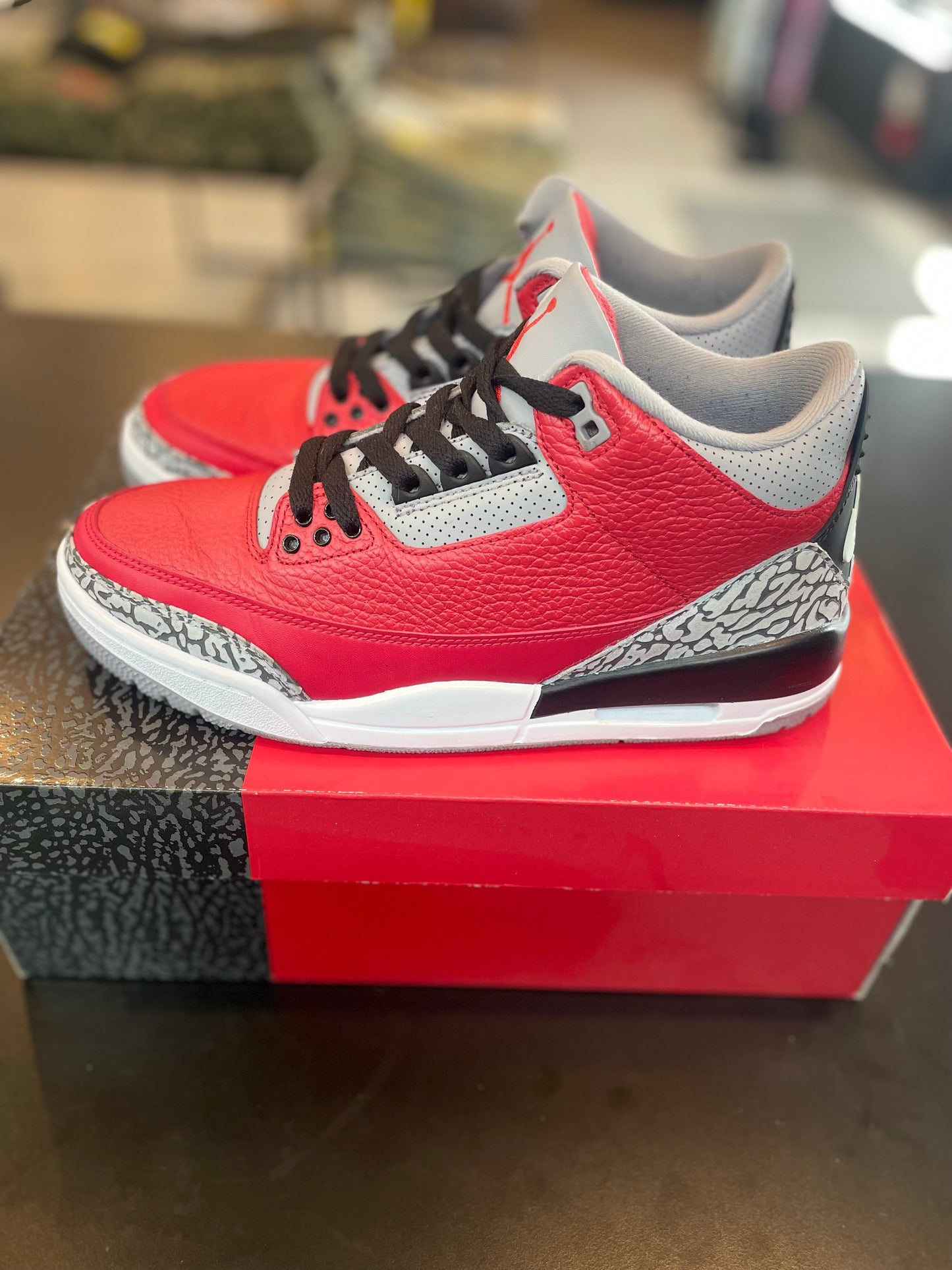 Air Jordan Retro 3 “Unite” *Size 8 Preowned*