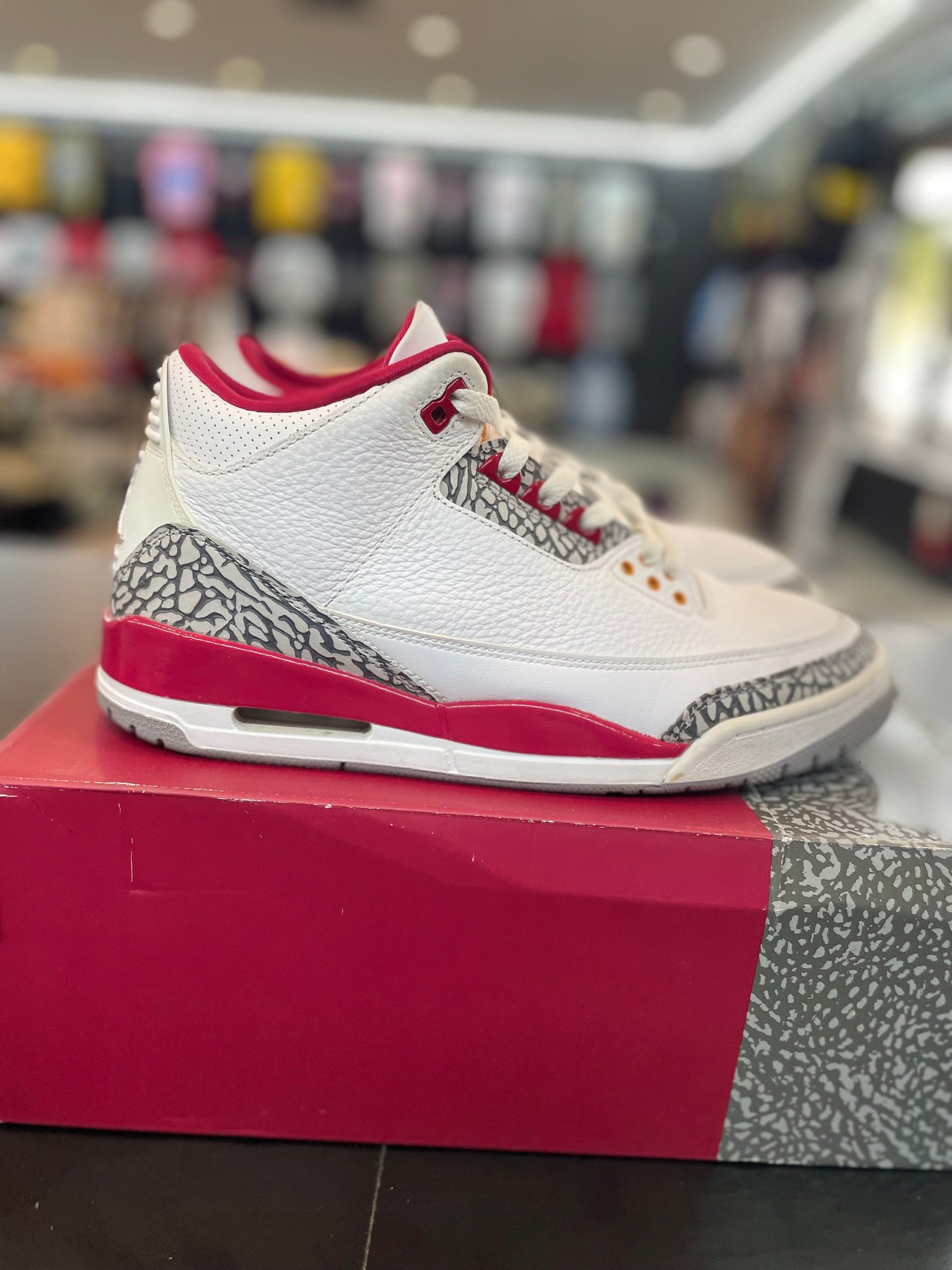 Air Jordan Retro 3 “Cardinal” *Size 10.5 Preowned*