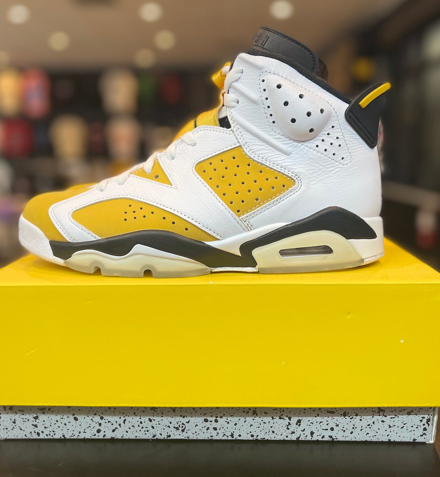 Air Jordan Retro 6 “Yellow Ochre”  *Size 9.5 Pre Owned*