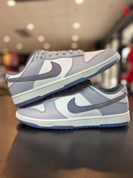 Nike Dunk Low SE “Light Carbon”