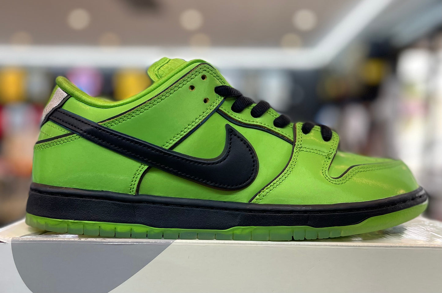 Nike SB Dunk Low “ The Powerpuff Girls Buttercup”