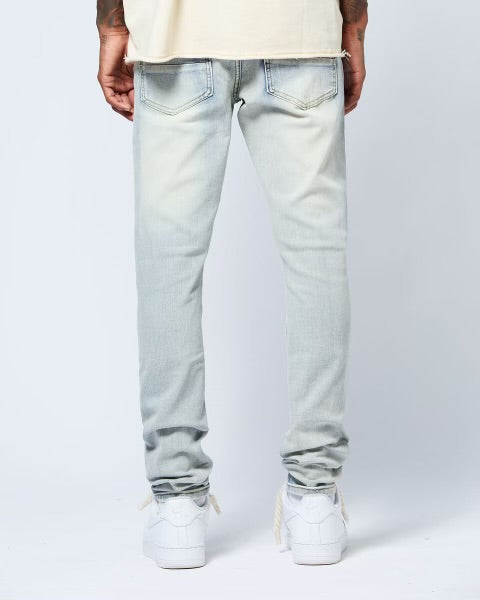 Ajenda “Tt Wash Plain Jeans”