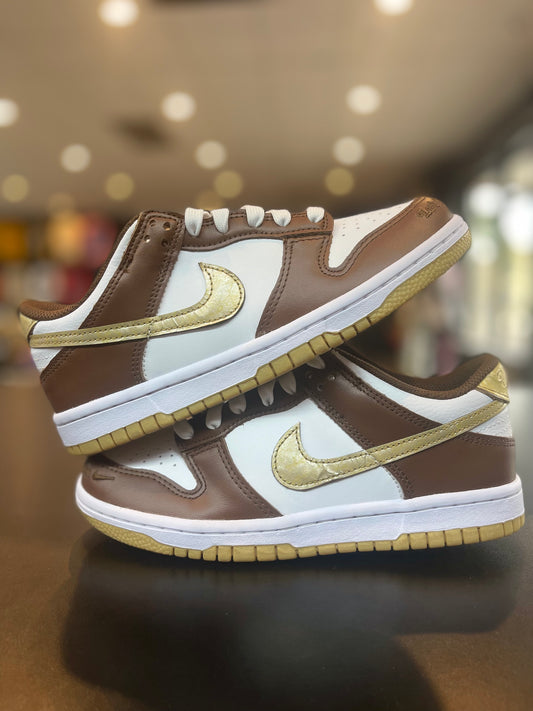 Nike Dunk Low “Cacao Wow Gold”