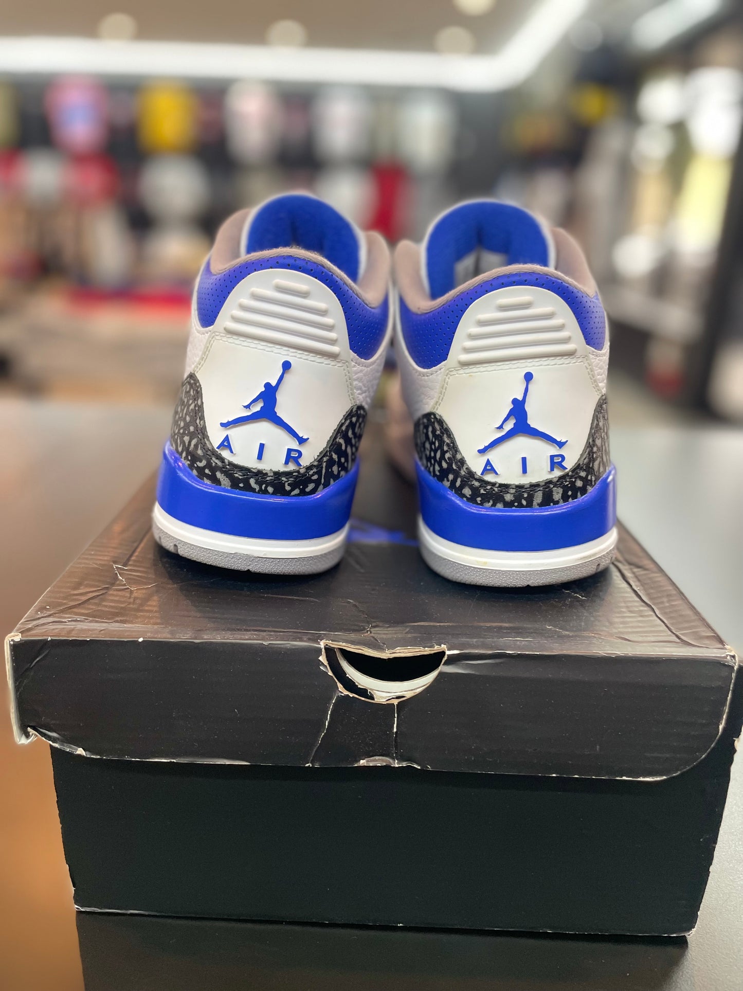 Air Jordan Retro 3 “Racer Blue” *Size 8.5 Preowned*