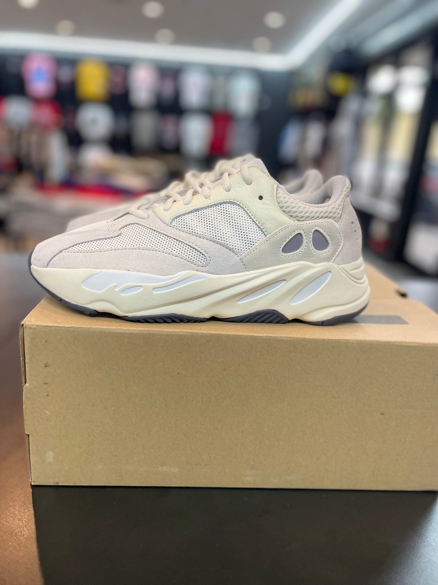 adidas Yeezy Boost 700 “Analog” *Size 10.5 Preowned*